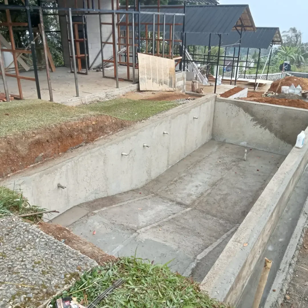 Struktur beton kolam renang